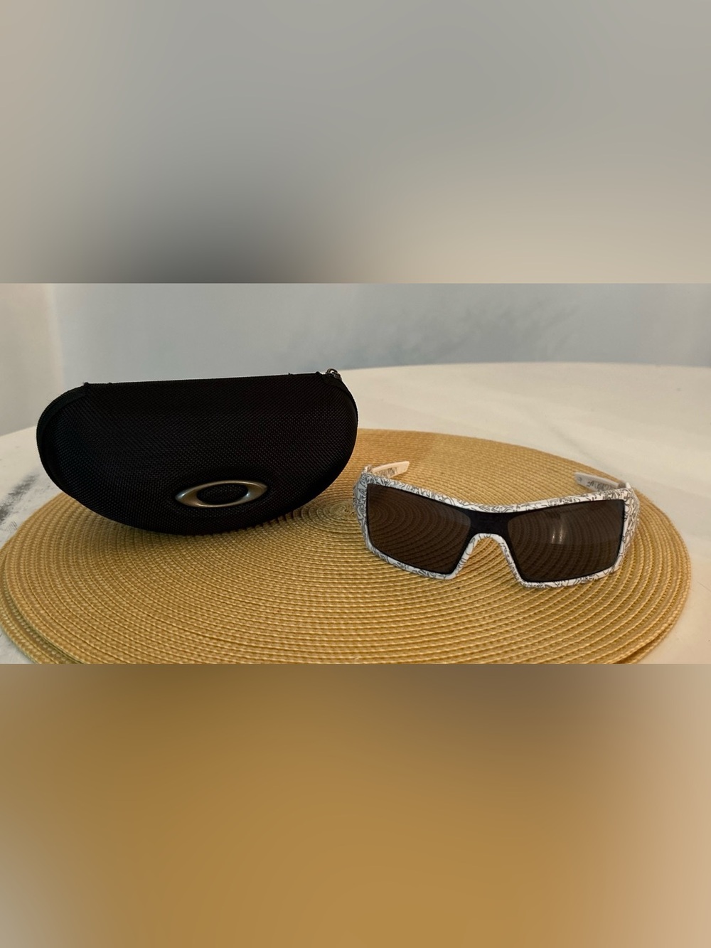 Oakley Oil Rig 03-461 White Text Print Grey Lens Made USA Pre-Luxottica Rare